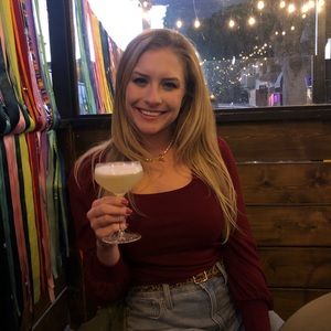 Meet your Posher, Haley